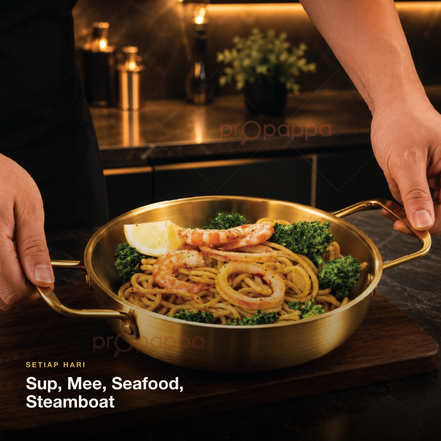 Sup mee seafood steamboat