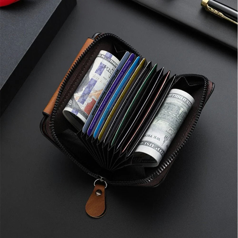 Dompet lelaki dengan zip dan banyak slot